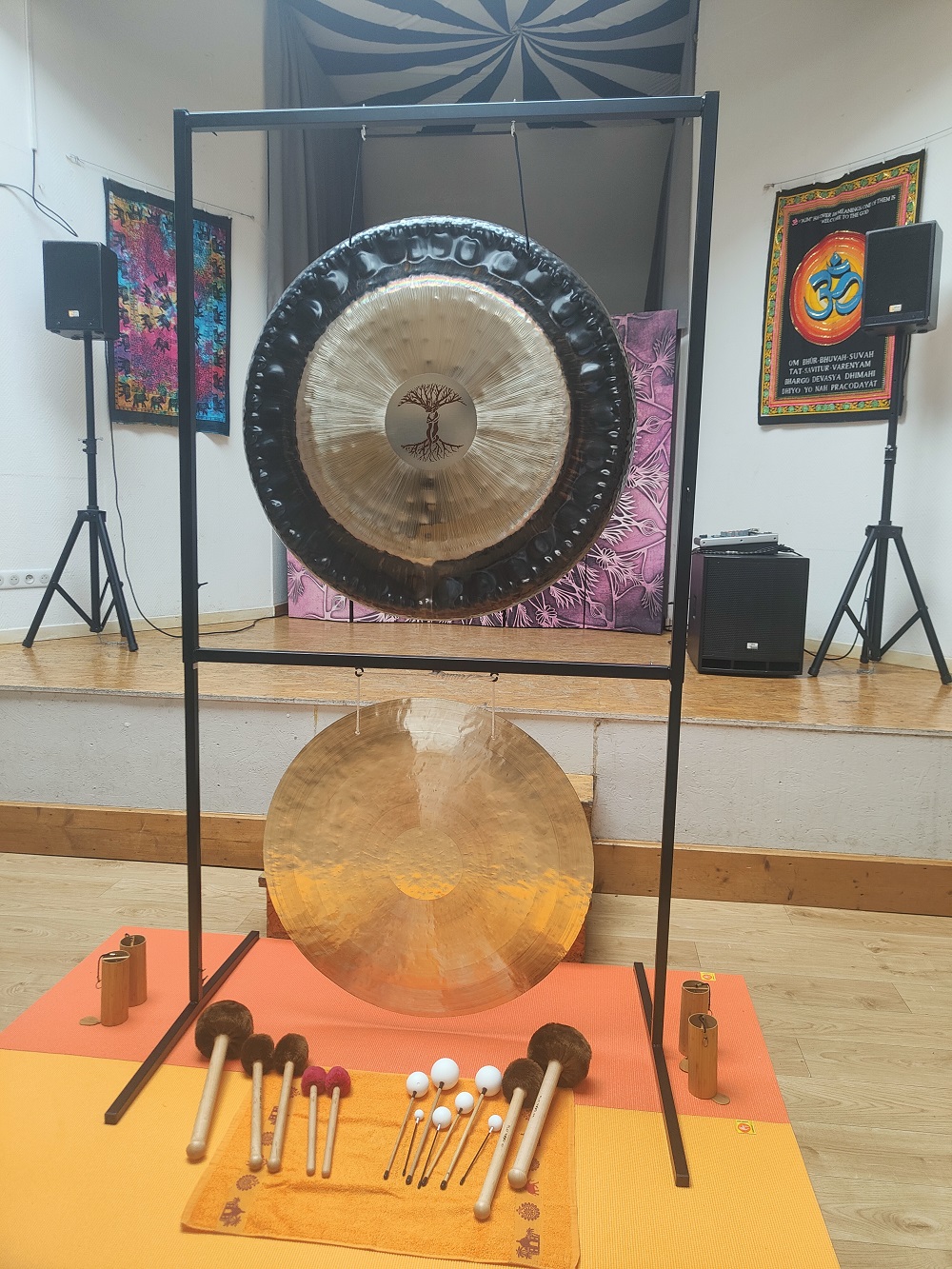 Gongs à la Salle Saphir light 2